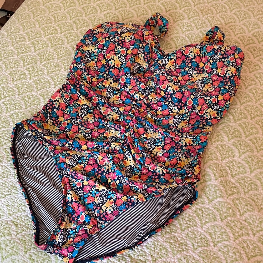 Anne Cole Vibrant Floral One Piece Swimsuit